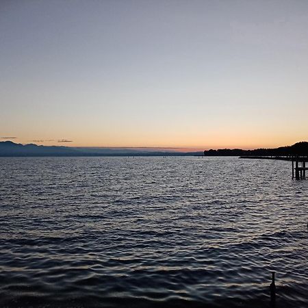 Casa Lugana 15 - Monolocale Con Piscina Fronte Lago Sirmione Zewnętrze zdjęcie