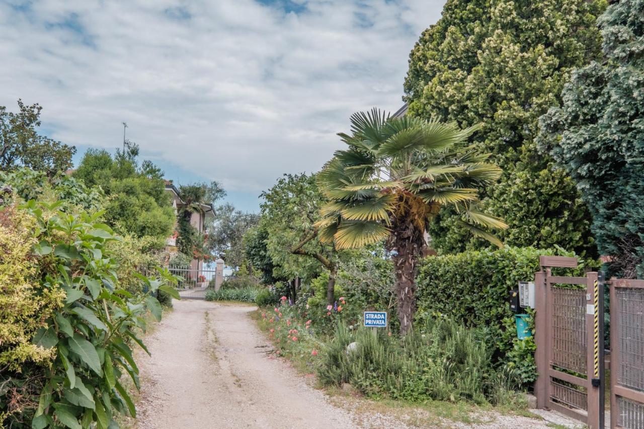 Casa Lugana 15 - Monolocale Con Piscina Fronte Lago Sirmione Zewnętrze zdjęcie