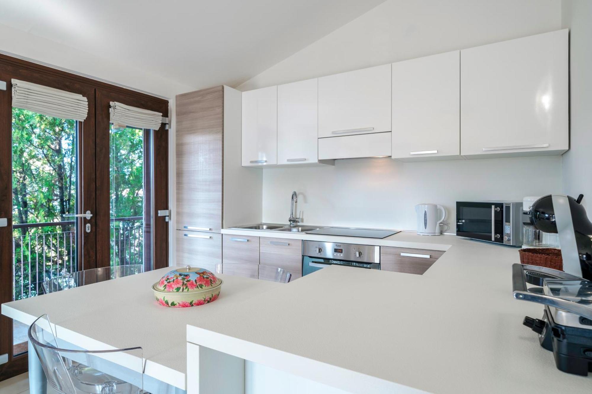Casa Lugana 15 - Monolocale Con Piscina Fronte Lago Sirmione Zewnętrze zdjęcie