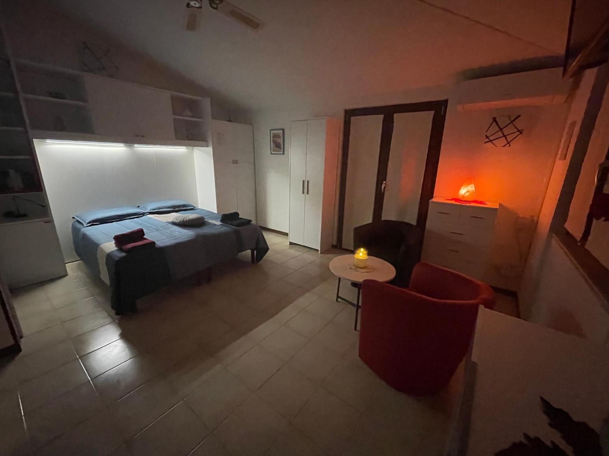 Casa Lugana 15 - Monolocale Con Piscina Fronte Lago Sirmione Zewnętrze zdjęcie